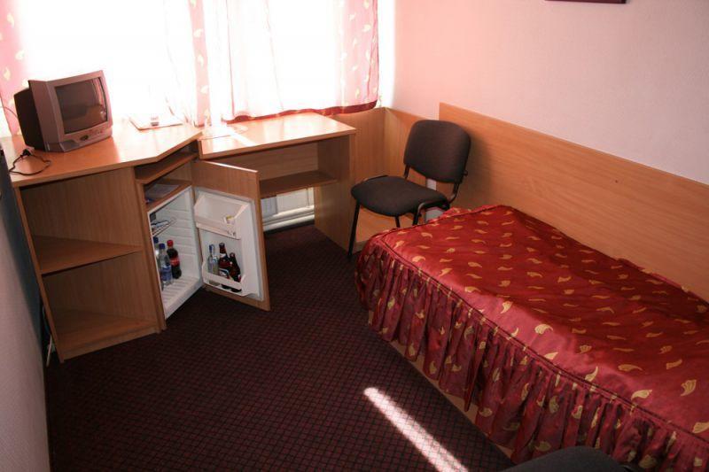 Zhovtnevyi Hotel Vinnytsia Ngoại thất bức ảnh