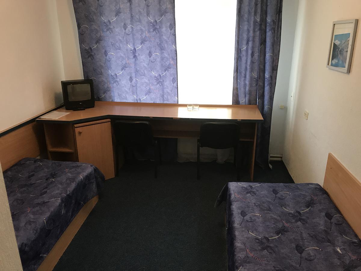 Zhovtnevyi Hotel Vinnytsia Ngoại thất bức ảnh
