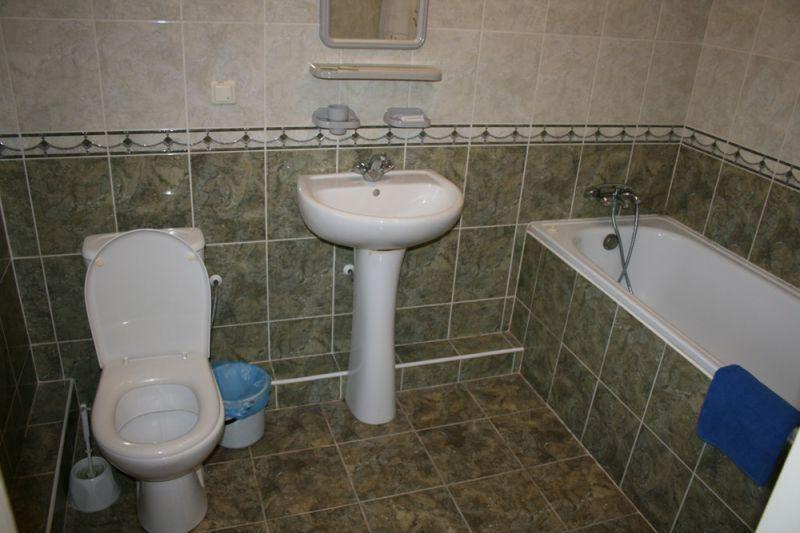 Zhovtnevyi Hotel Vinnytsia Ngoại thất bức ảnh